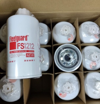 Dongfeng Cummins 3315843 Fleetguard Diesel Engine Parts Truck Heavy Machinery Fuel Filter Water Separator FS1212